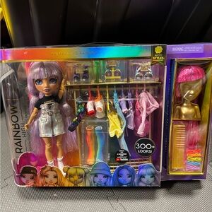 Rainbow high Fashion Doll Avery styles
